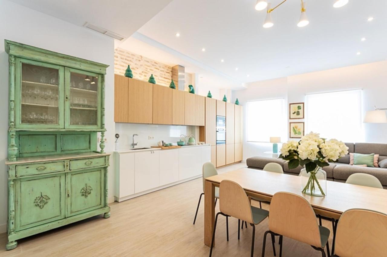 Espectacular Casa De 6 Dormitorios, 7 Banos Y 2 Terrazas Siviglia